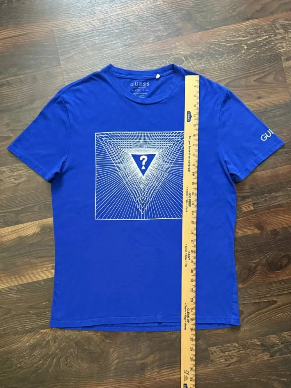 Guess Optical Illusion Geometric Graphic T-Shirt - Picture 6 of 7